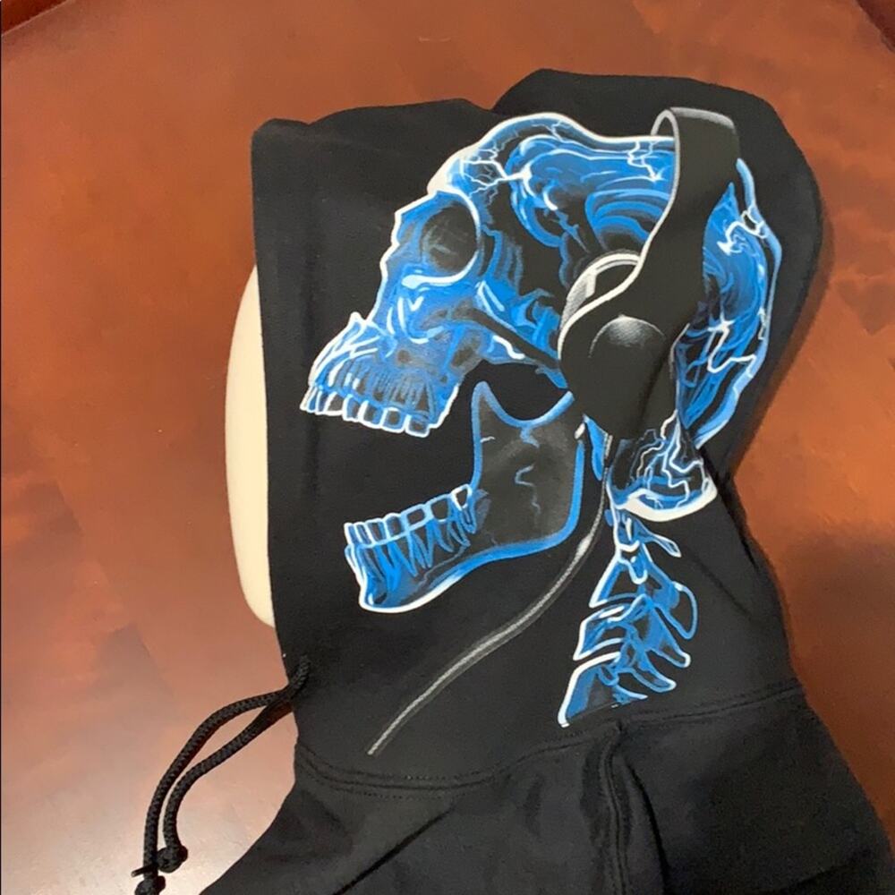 Black Hoodie Sweatshirt with Skull on Hood XL NEW